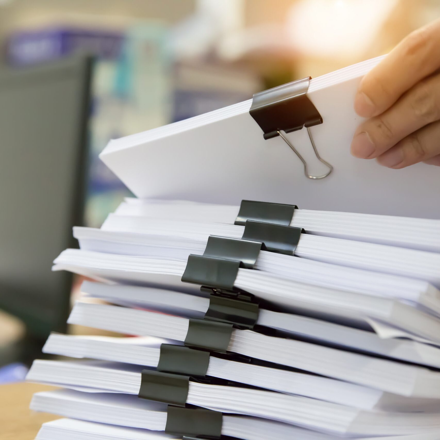 Pile de documents : transmission des archives au successeur